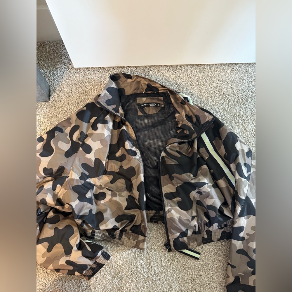 Blanc Noir Sport Camouflage Jacket